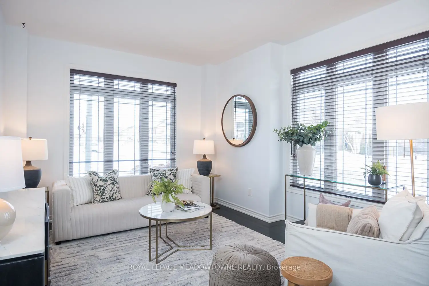 700 Serafini Crescent photo 4