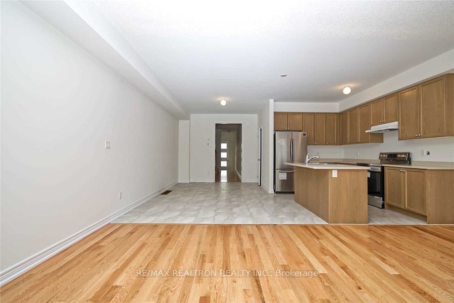 Additional image 3 of 2465 Hibiscus Drive, Pickering, ON, L1X 0G9