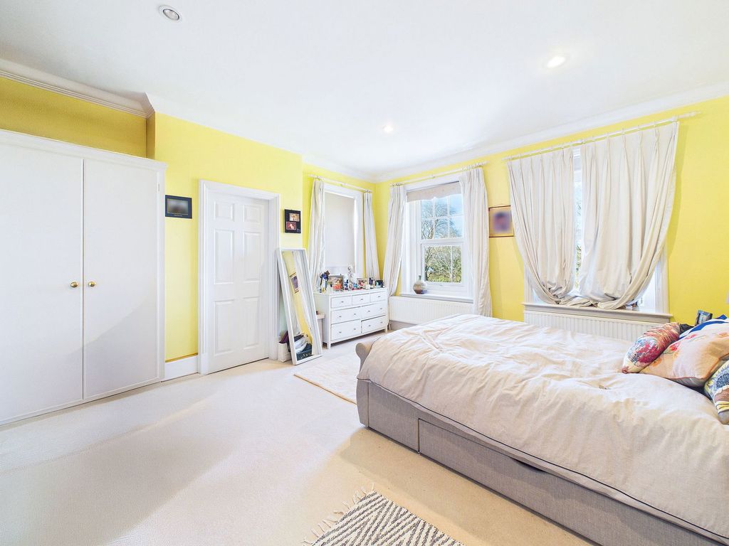 Additional image 11 of 3 bed flat for saleWhite House Court, Hawthorne Drive LE5