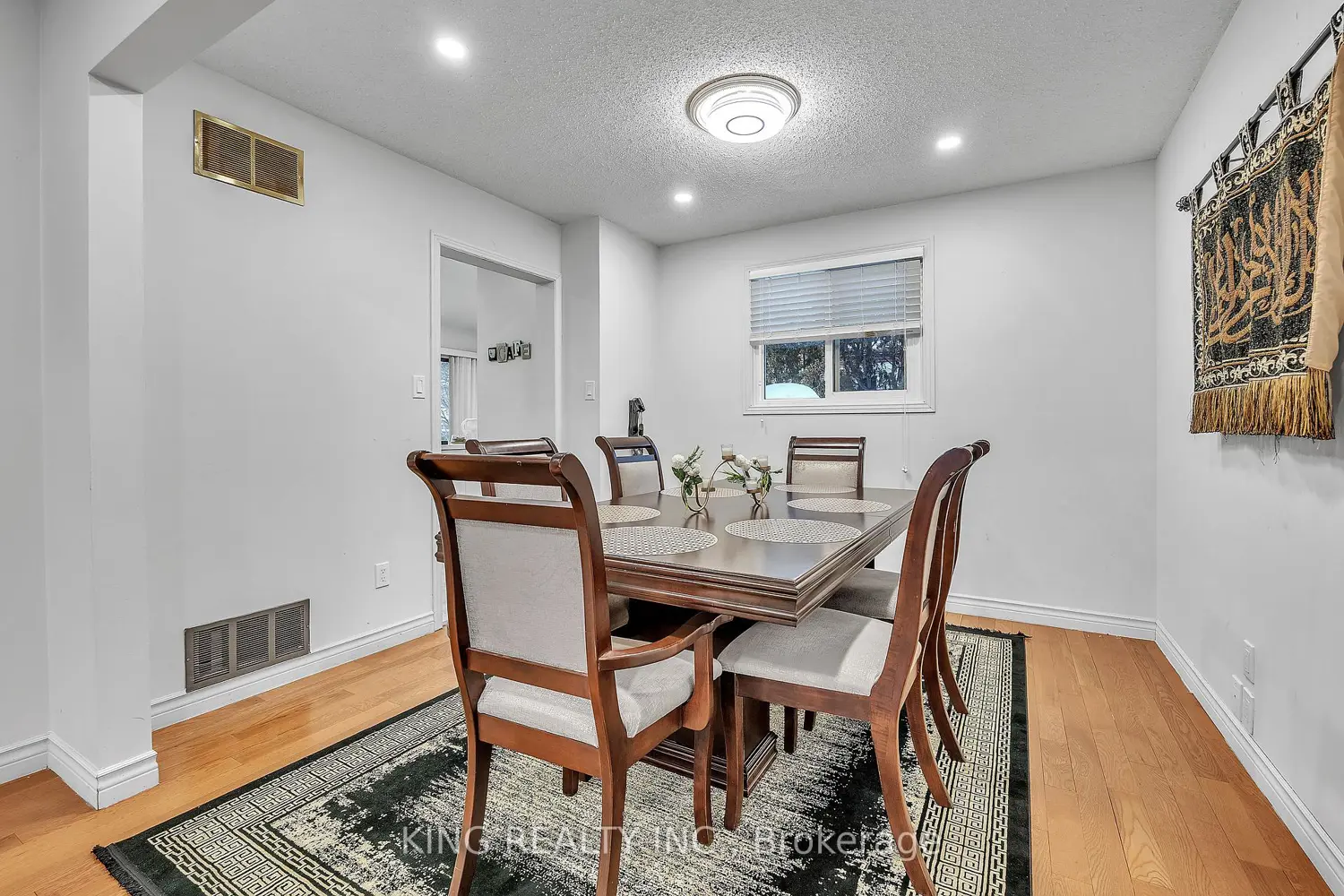 Additional image 18 of 170 Amber Avenue