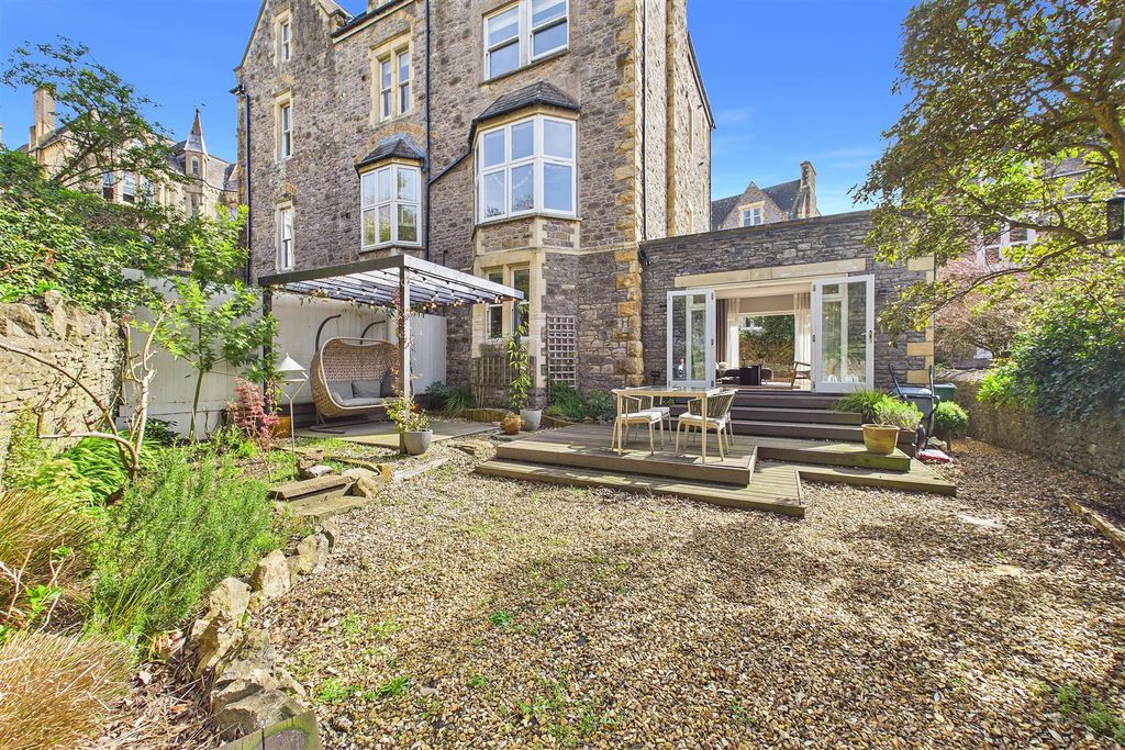 Primary image of 2 bed flat for salePositioned On Hill Road, Clevedon BS21