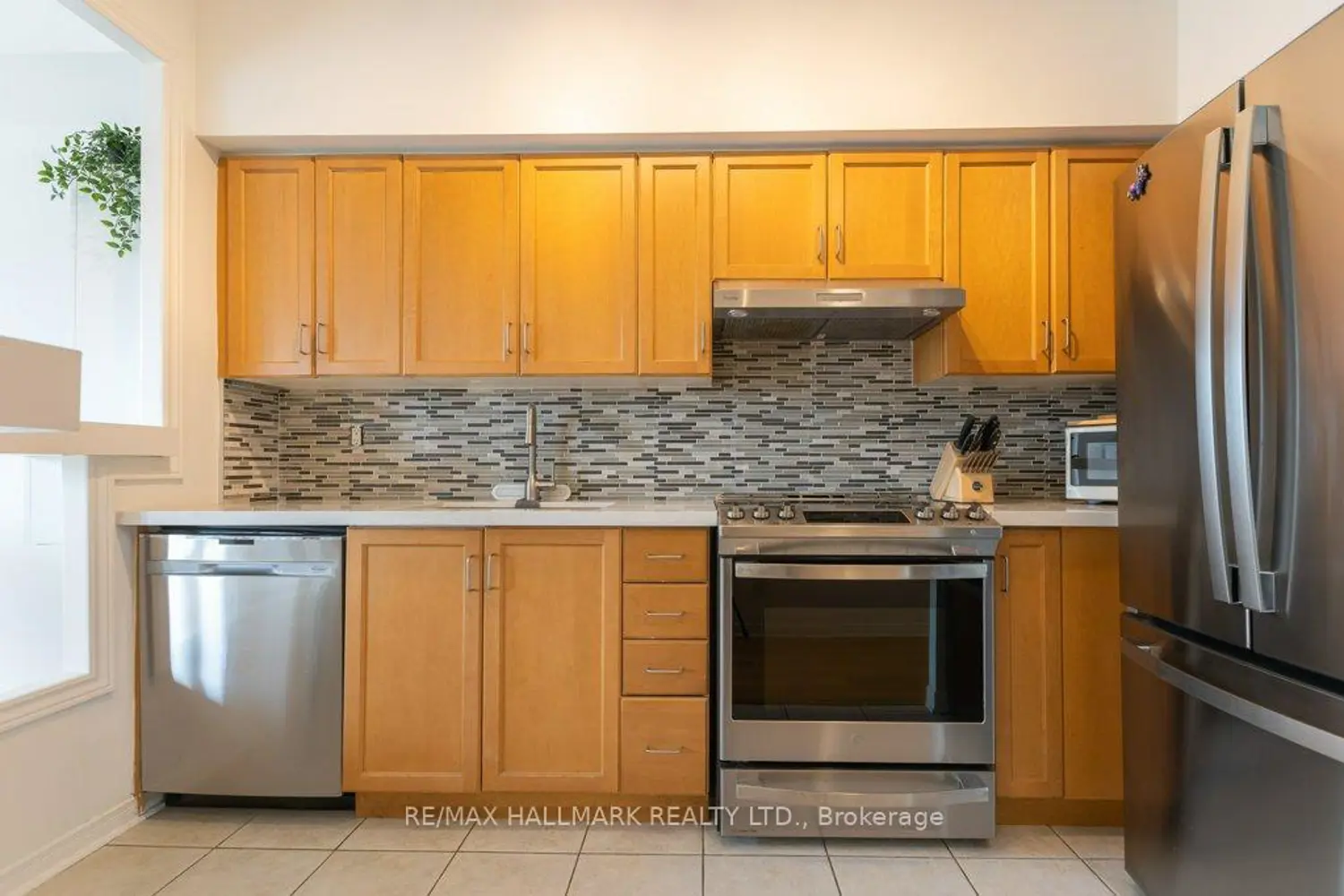 Additional image 4 of 120 Lombard Street 701