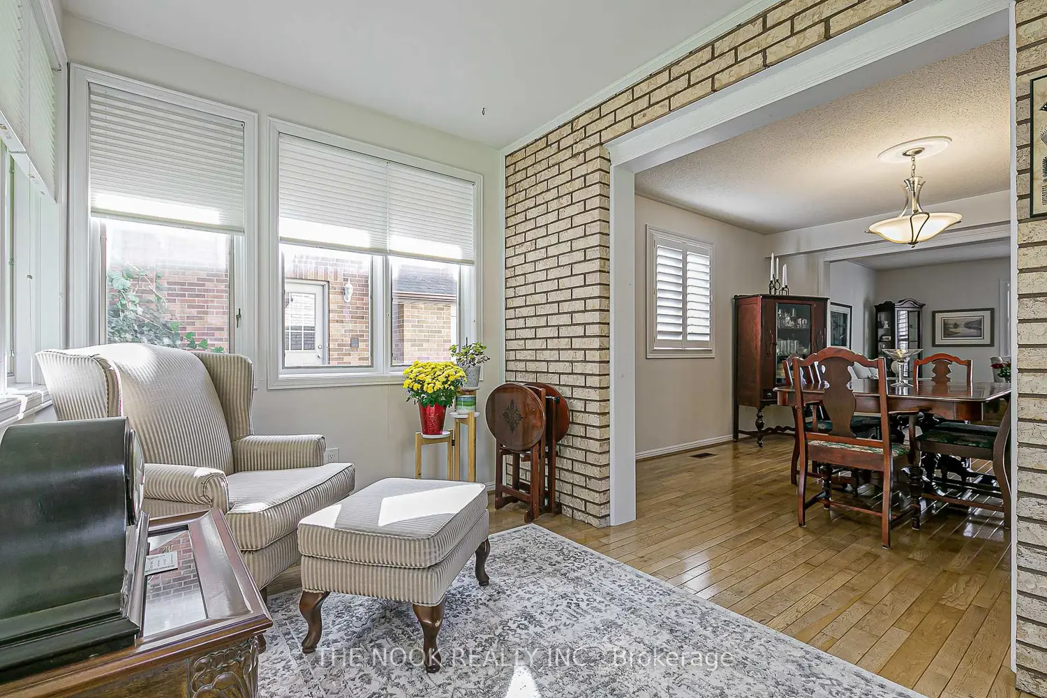 Additional image 3 of 3 King Arthur's Court