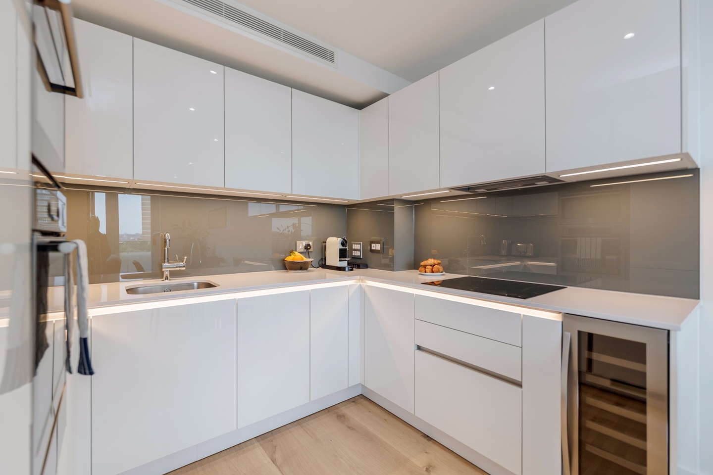 Additional image 20 of 1 Bed Flat, Lombard Road, SW11, N1 7GU