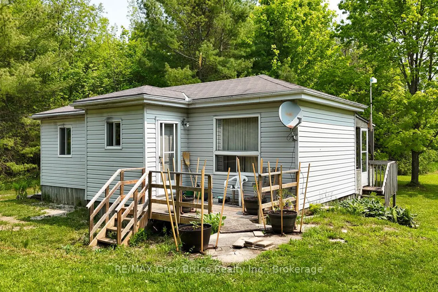 Additional image 14 of 1033 Bruce Road 9