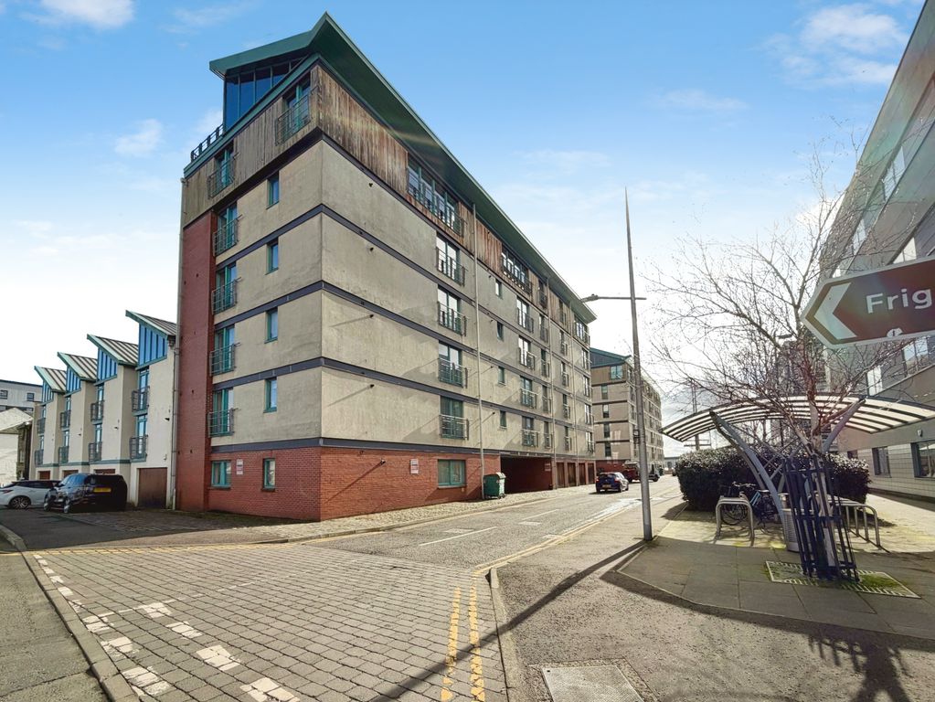 2 bed flat for saleWest Victoria Dock Road, City Quay, Dundee DD1