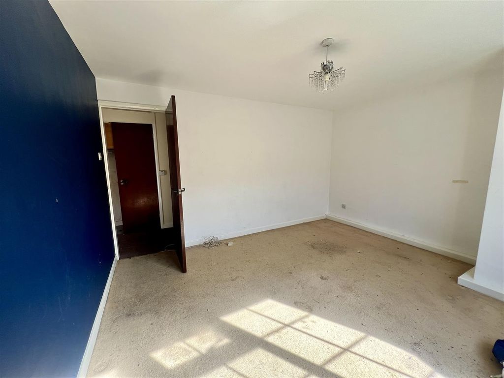 Additional image 7 of 2 bed flat for saleGreen Lane, Cookridge LS16