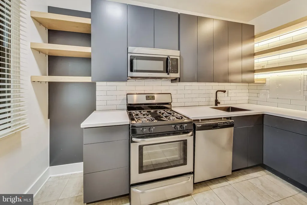 Additional image 11 of 1010 25th Street NW Unit 101, Washington, DC 20037