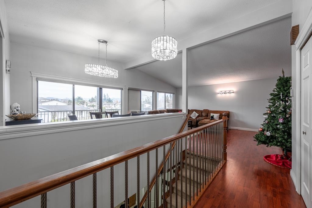 Additional image 2 of 3237 Atwater Crescent, Abbotsford, BC, V2T 4L1