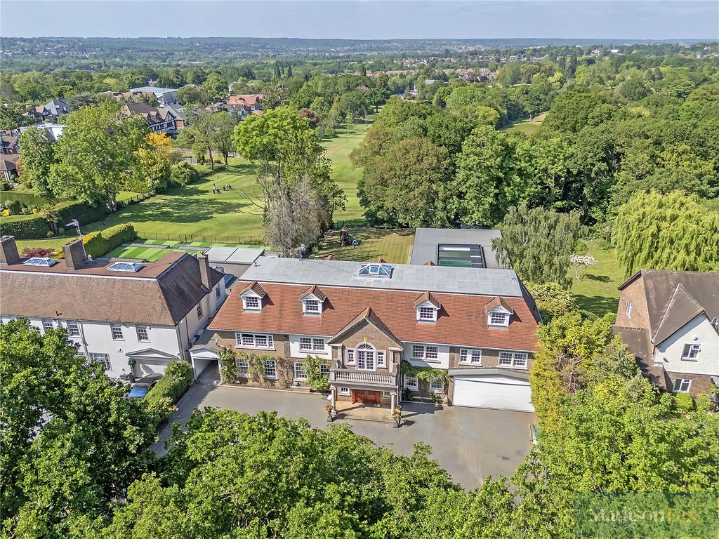 8 bed detached house for saleManor Road, Chigwell, Essex IG7