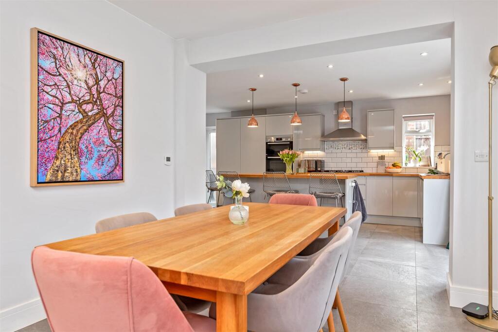 Additional image 7 of Townsend Drive, St Albans