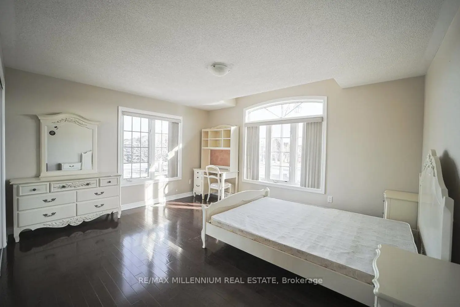 Additional image 11 of 24 Prince Edward Boulevard