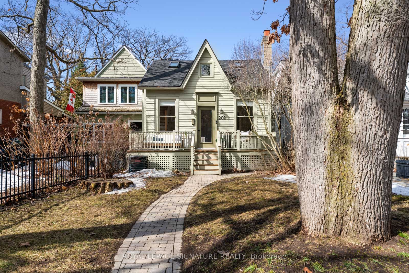 202 Silver Birch Avenue, Toronto, ON, M4E 3L5