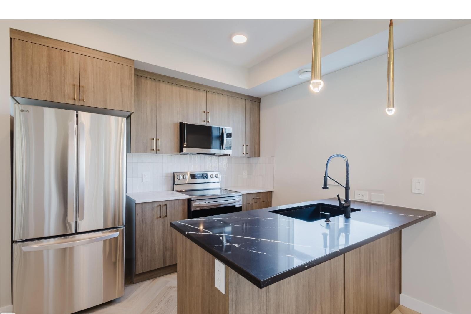 Additional image 7 of 42-16231 19 Avenue SW, Edmonton, AB, T6W5C6