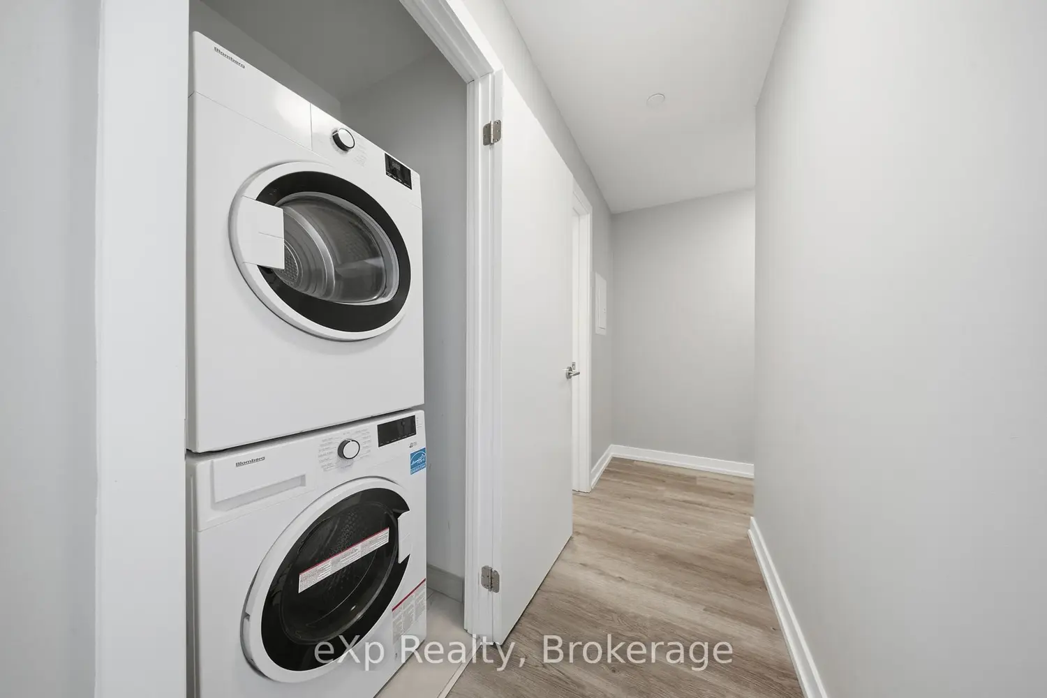 Additional image 17 of 15 Wellington Street 1810