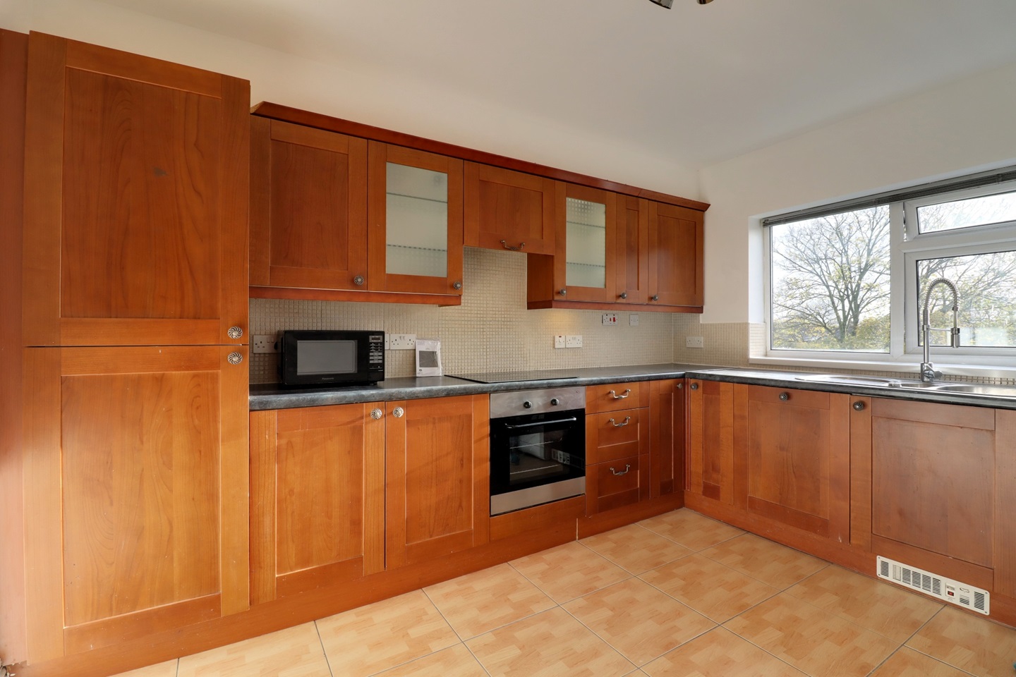Additional image 4 of 3 Bed Penthouse, Willow Court, M14, N1 7GU