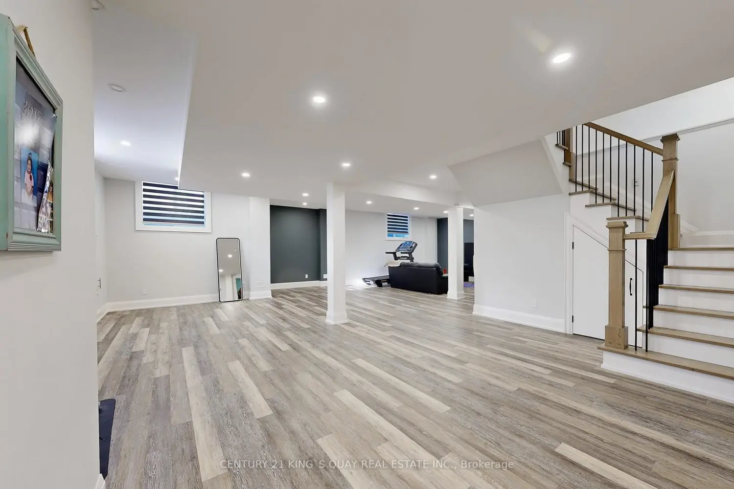 Additional image 19 of 8 Parkway Avenue