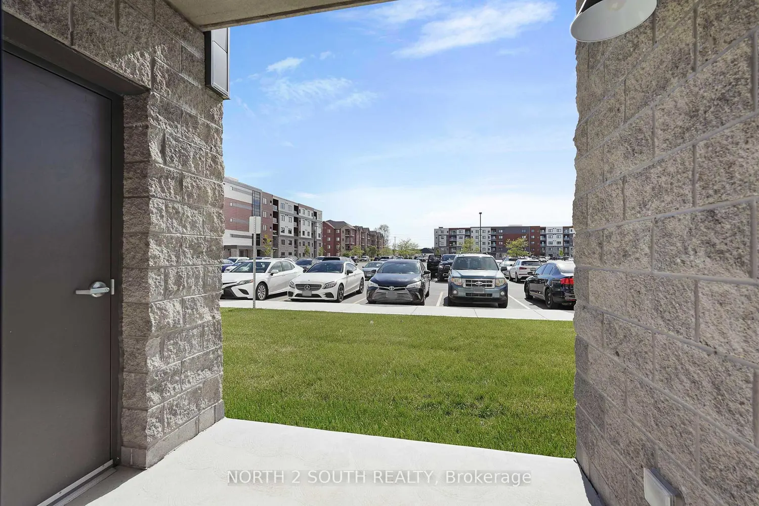 Additional image 17 of 2550 Sandwich West Parkway 102