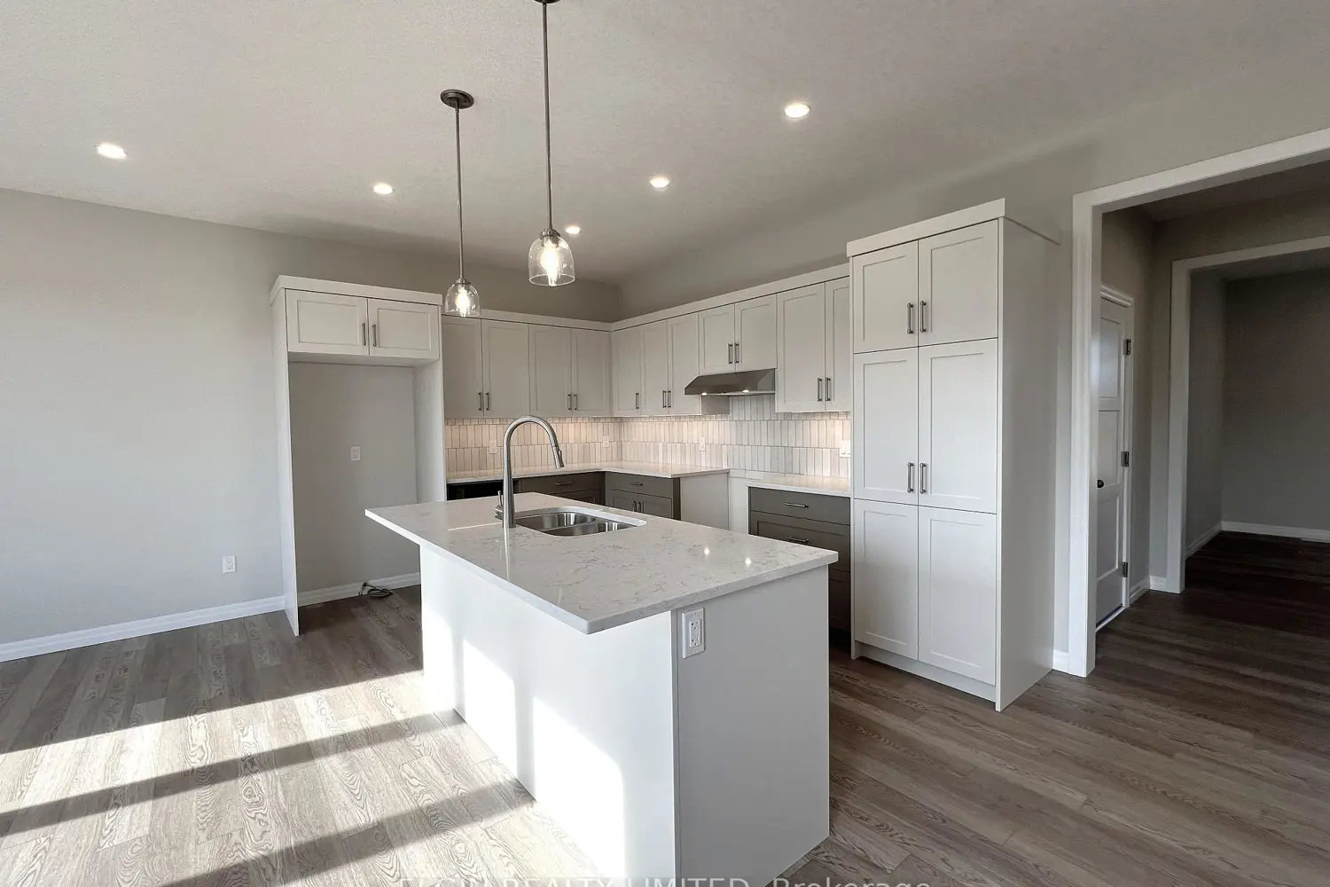 Additional image 15 of 10 Horizon Court