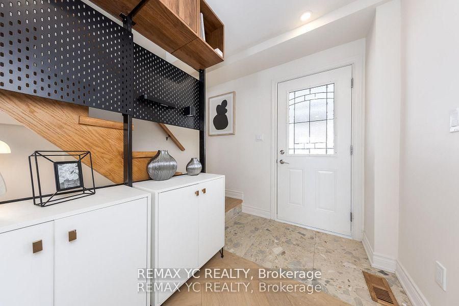 87 Woodfern Drive, Toronto, ON, M1K 2L4