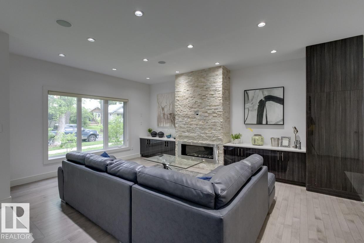 Additional image 6 of 11045 85 Avenue NW, Edmonton, AB, T6G0W5