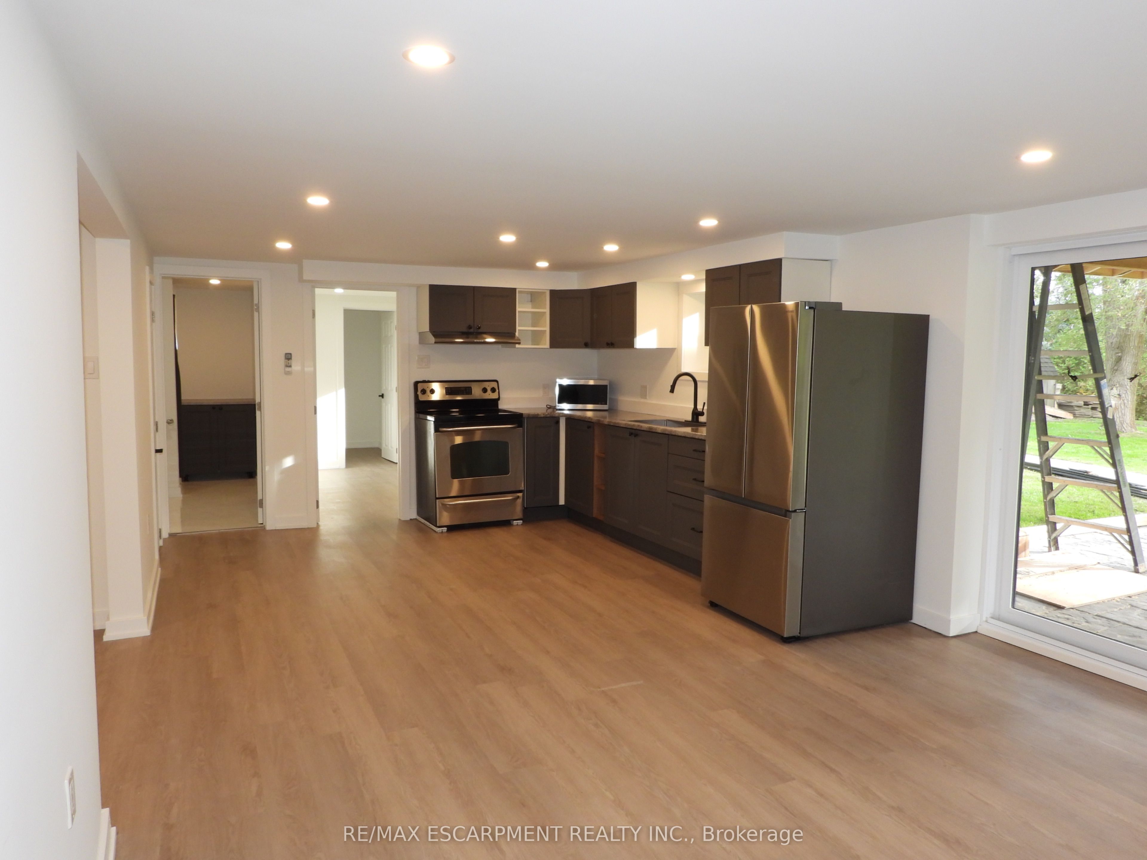 Additional image 5 of Basement-7 Bayview Avenue, Hamilton, ON, L9H 7G4