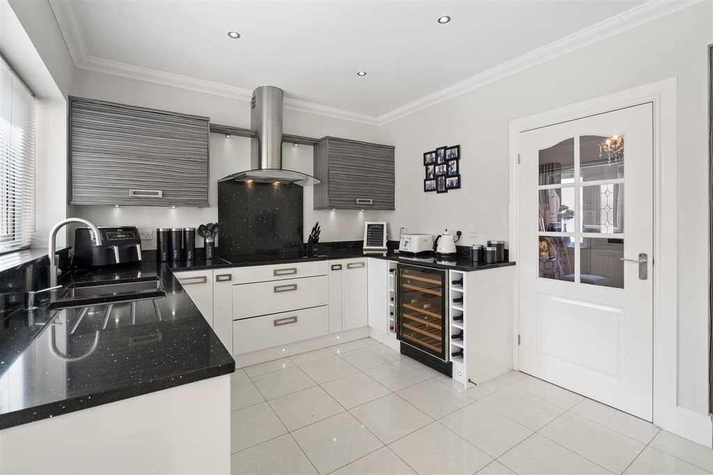 Additional image 15 of 6 bed detached house for saleWaterside Way, Hartlepool TS26