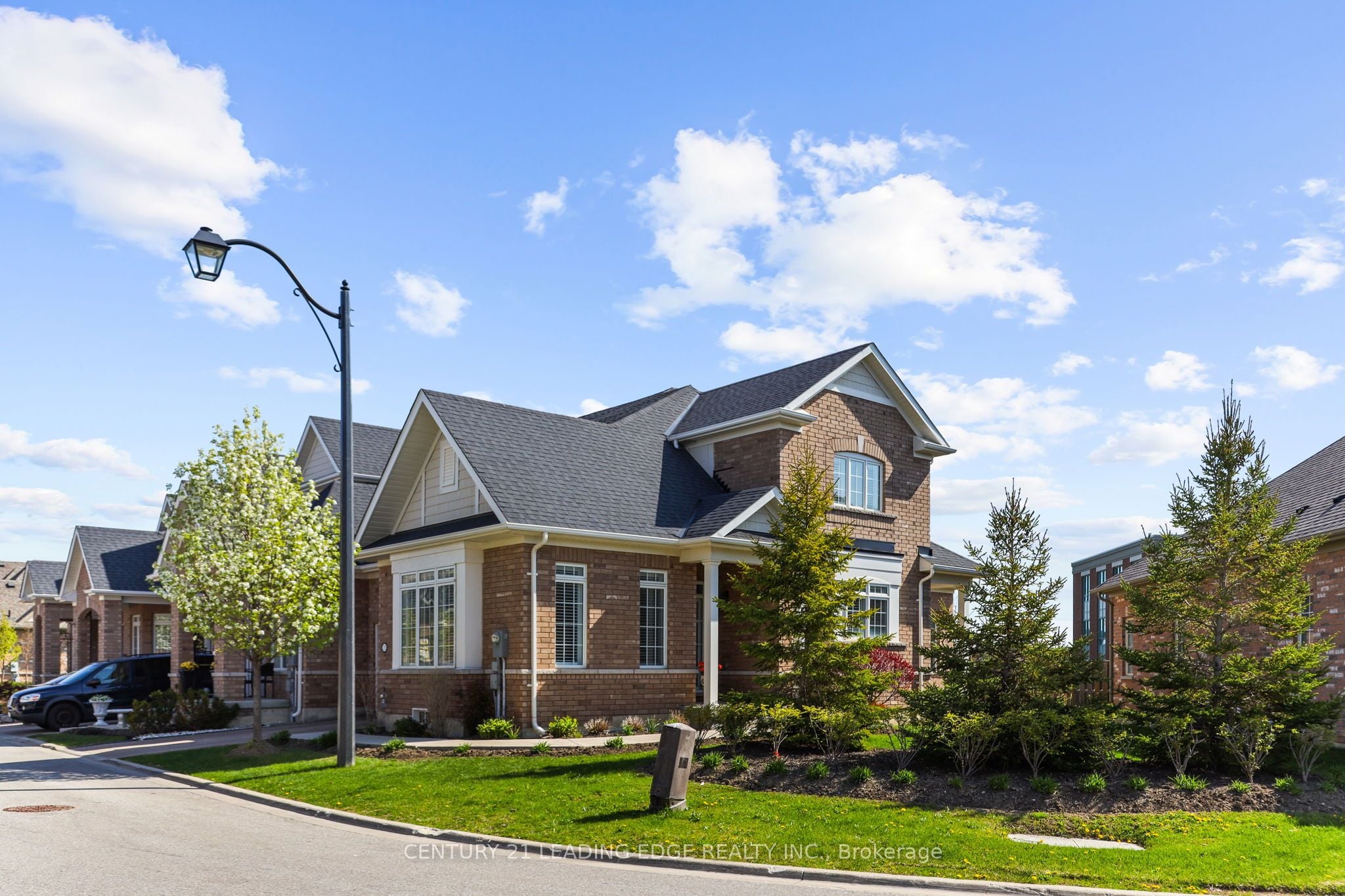 35 Lobelia Street, Brampton, ON, L6R 3Z6