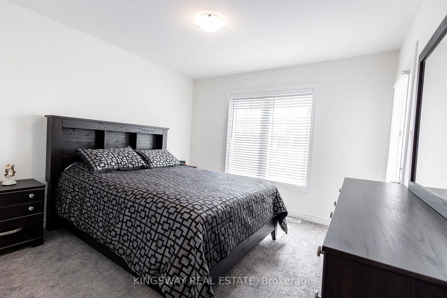 Additional image 10 of 100 Hollywood Court 17