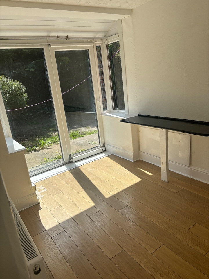 Additional image 10 of 3 Bed Semi-Detached House, Brendon Avenue, M40, N1 7GU