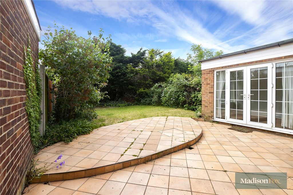 Additional image 21 of 3 bed detached house for saleAlderton Rise, Loughton, Essex IG10