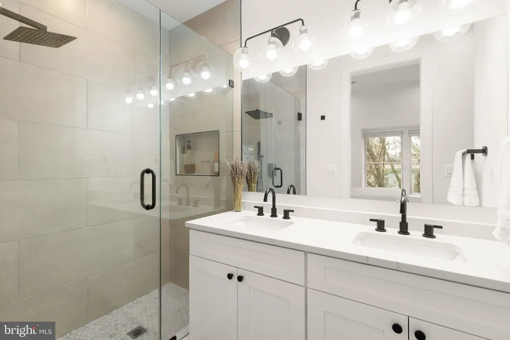 Additional image 18 of 632 Rock Creek Church Rd NW Unit 2, Washington, DC 20010