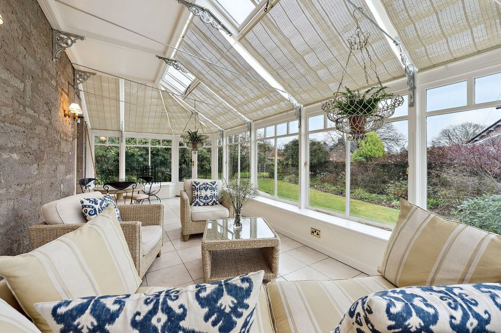 5 bed detached house for saleLower Sutherland Crescent, Helensburgh G84 photo 4
