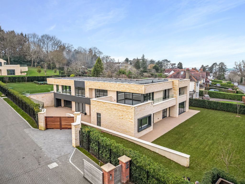 6 bed detached house for saleSovereign View, Charlton Kings, Cheltenham, Gloucestershire GL52