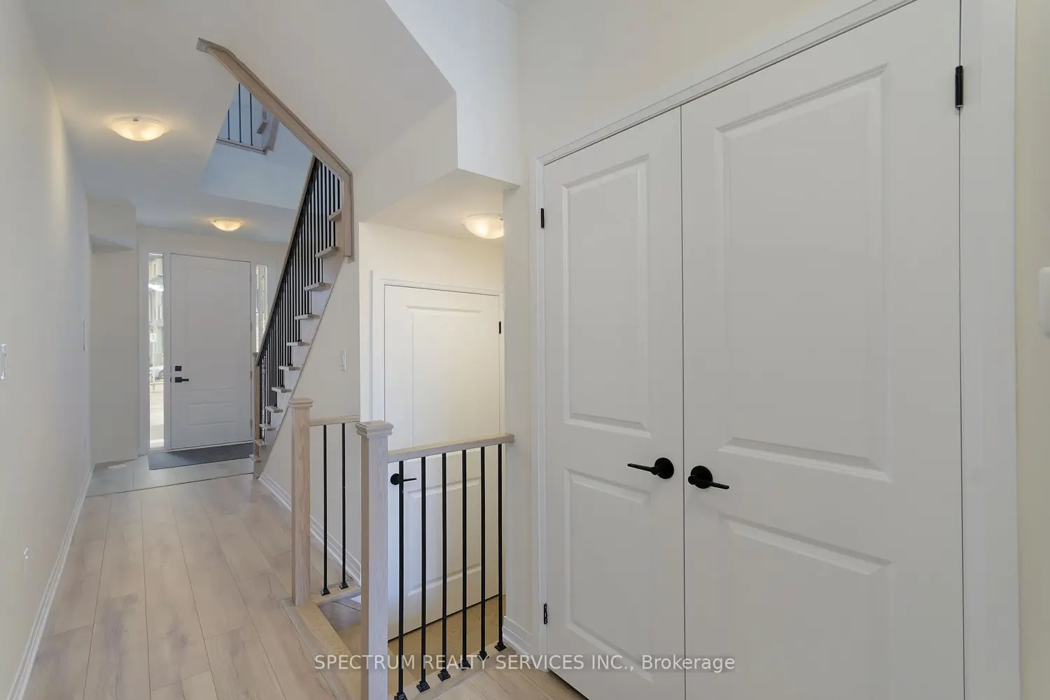 15 Archambault Way photo 3