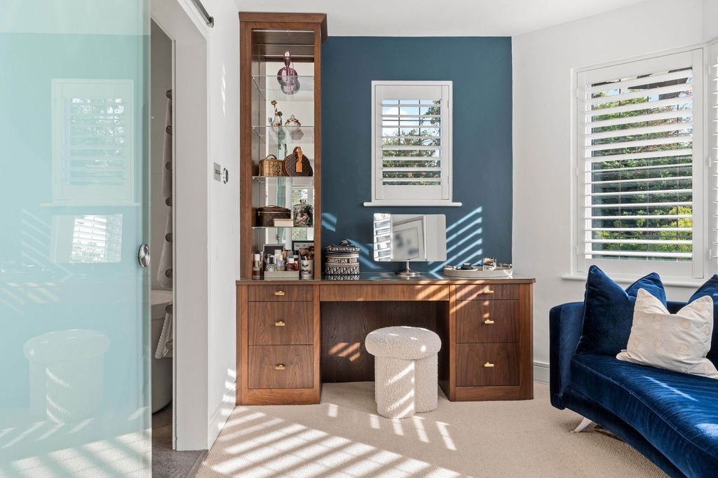 Additional image 47 of 6 bed detached house for saleRoundwood Avenue, Hutton Mount, Brentwood CM13