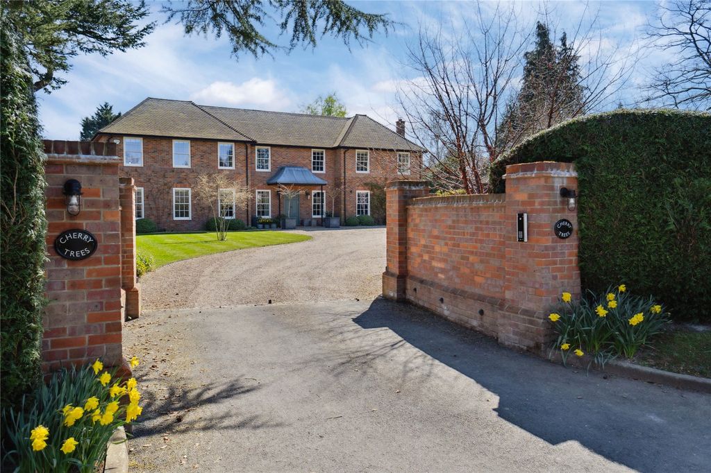 6 bed detached house for saleCokes Lane, Chalfont St. Giles, Buckinghamshire HP8