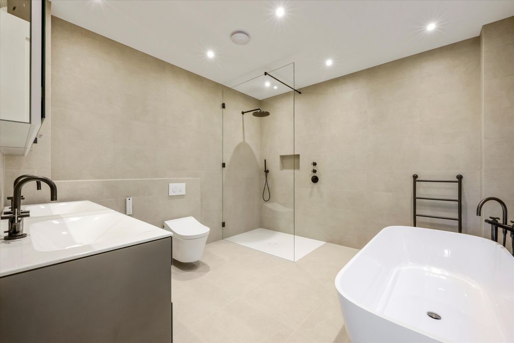 Additional image 29 of 6 bed detached house for saleSovereign View, Charlton Kings, Cheltenham, Gloucestershire GL52