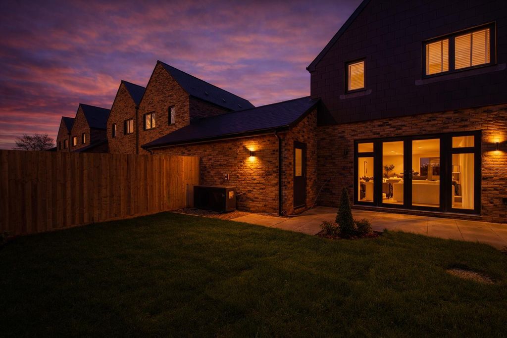 Additional image 6 of 3 bed semi-detached house for saleThe Burnham At Deanfield Square, Littlebrook Avenue, Slough SL2
