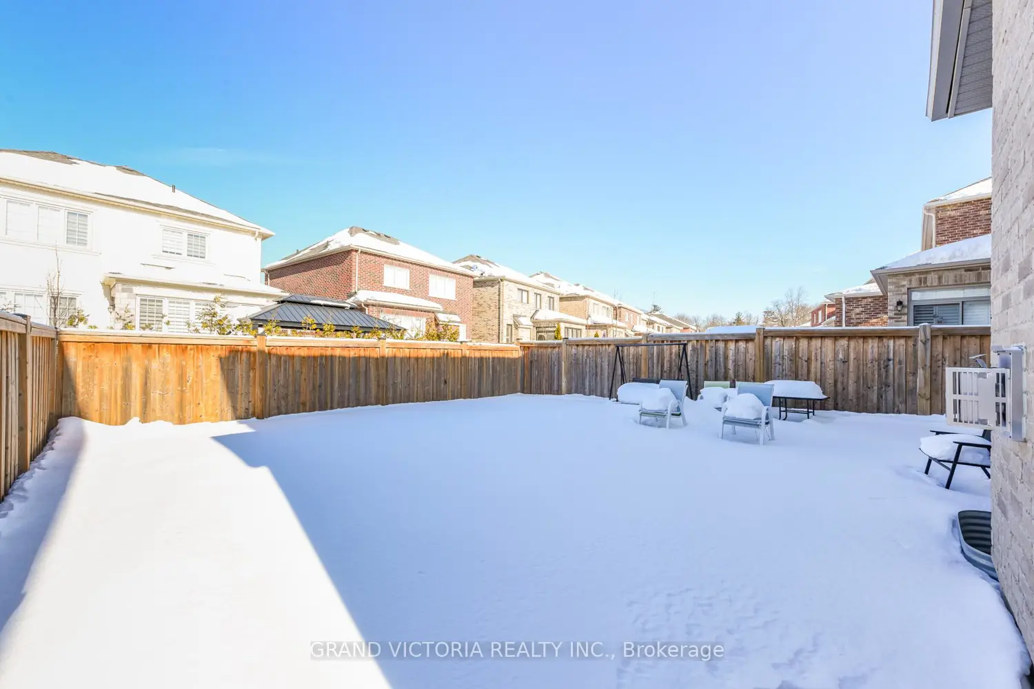 Additional image 2 of 4 Mussle White Road