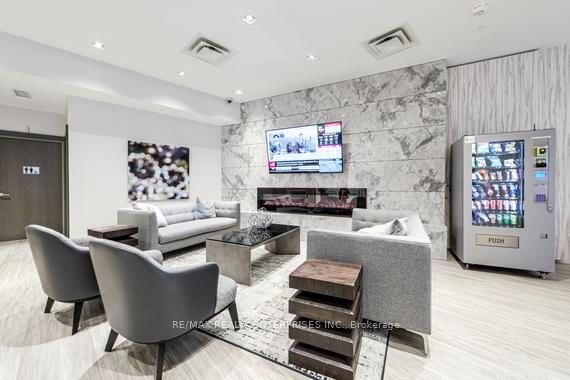 Additional image 5 of 1301-181 Bedford Road, Toronto, ON, M5R 0C2