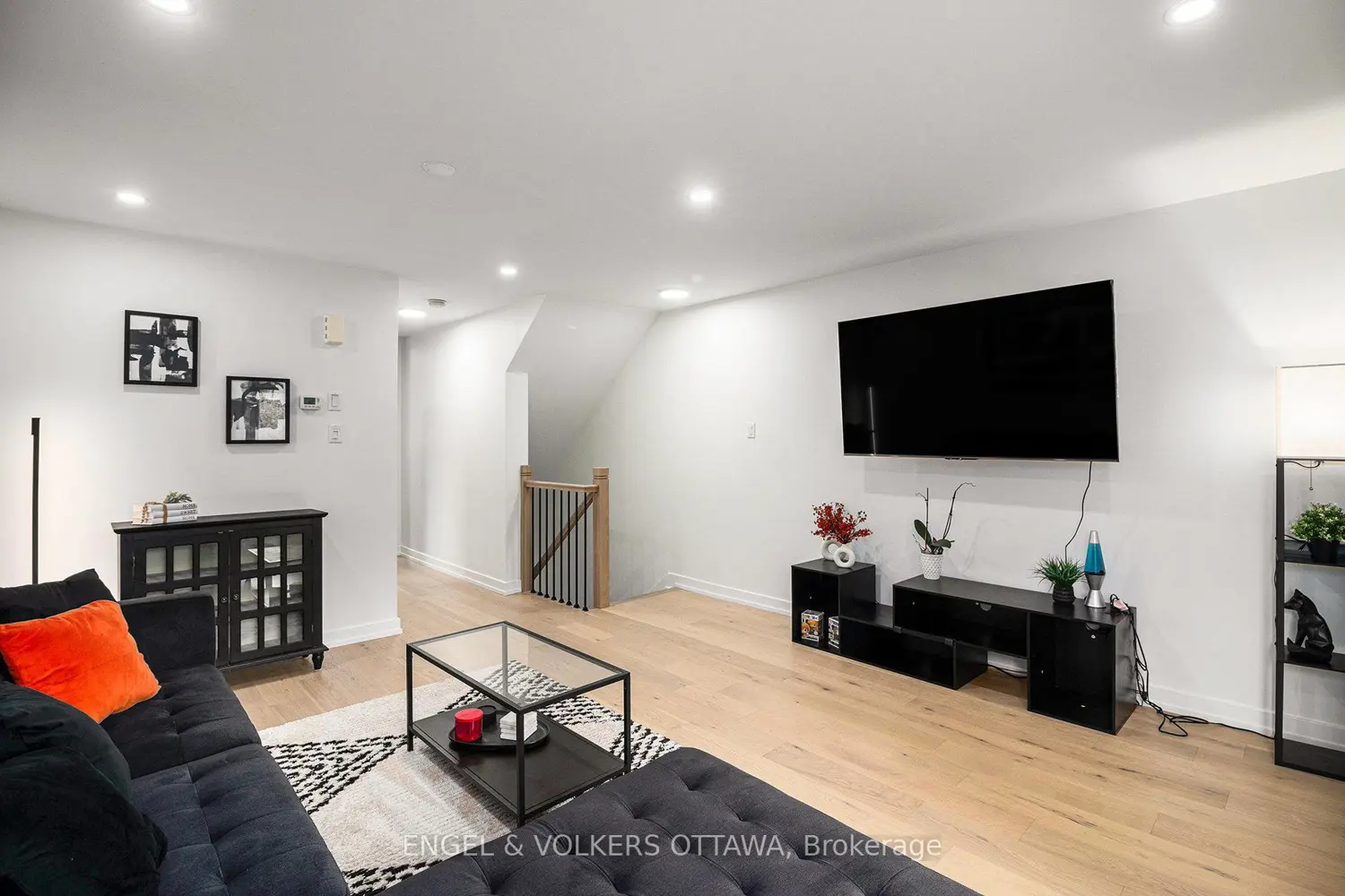 Additional image 4 of 4522 Innes Road D