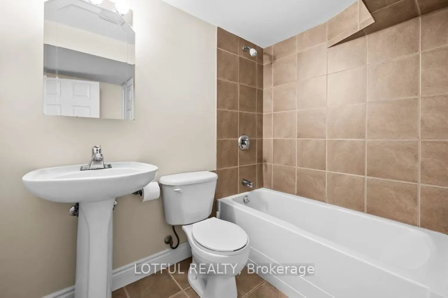 Additional image 17 of 1008 Pinecrest Road