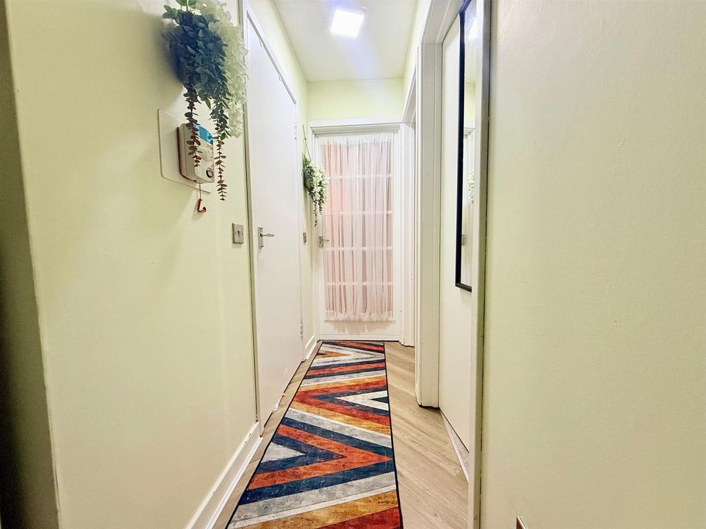 Additional image 10 of 1 bed property for saleQuaker Lane, Waltham Abbey EN9