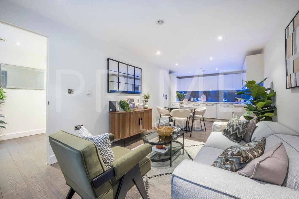 2 bed flat for sale16 Warwick Row, St James's Park, London SW1E