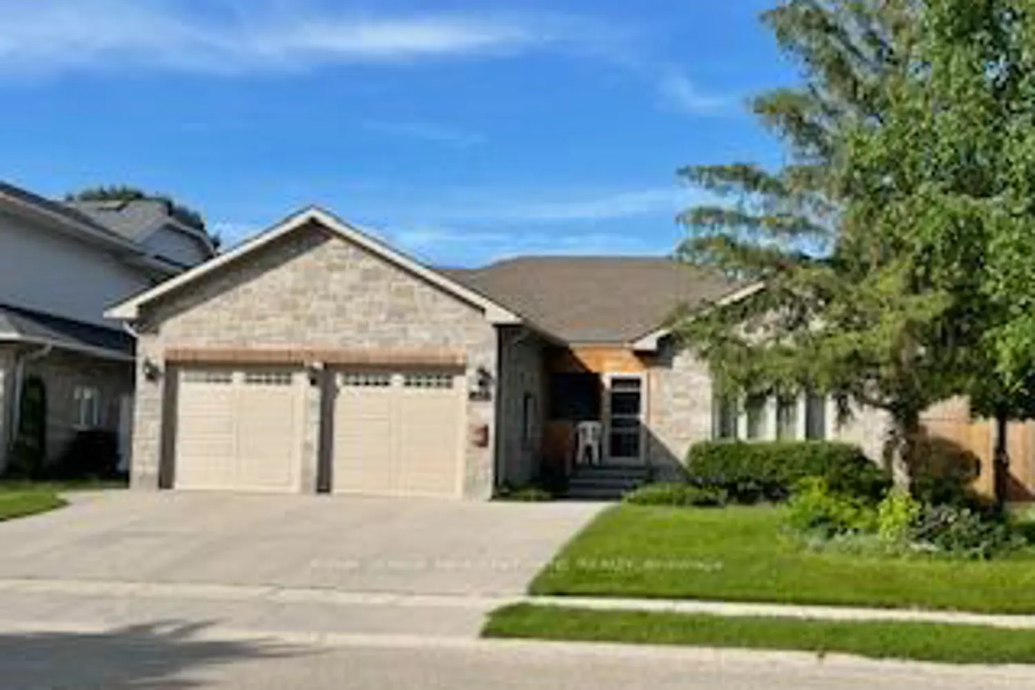 237 2Nd Avenue photo 2