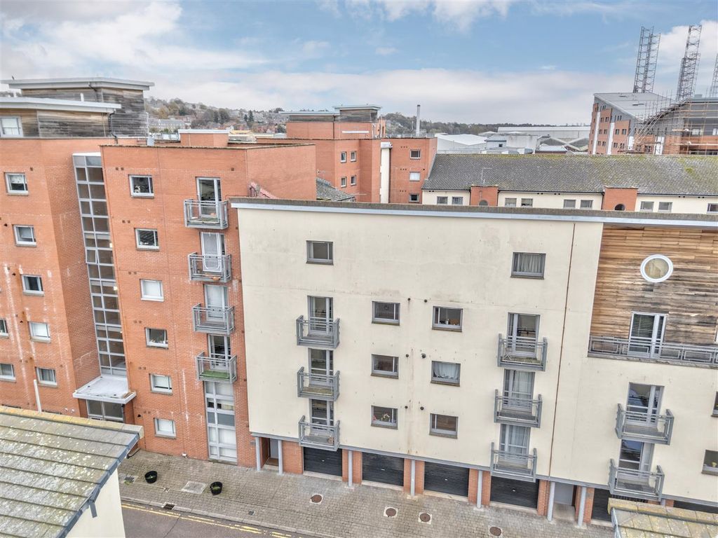 2 bed flat for saleThorter Row, Dundee DD1 photo 2