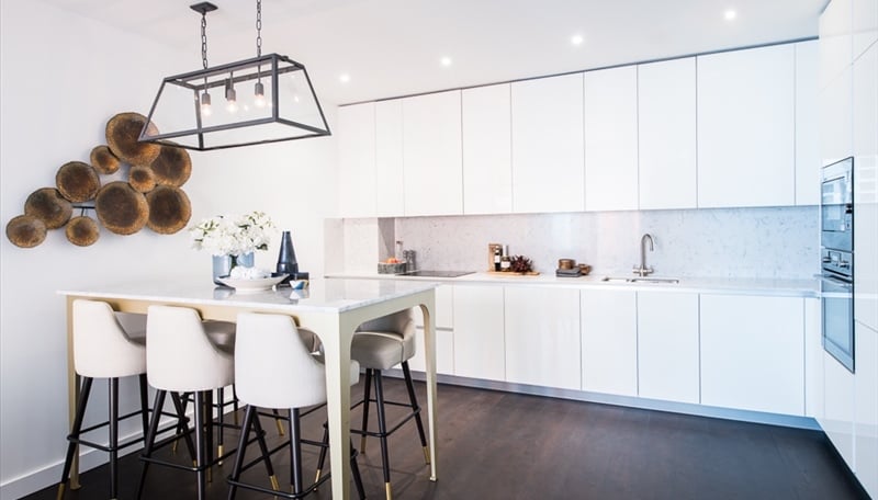 Additional image 5 of 3 Bed Flat, Charles Clowes Walk, SW11, N1 7GU