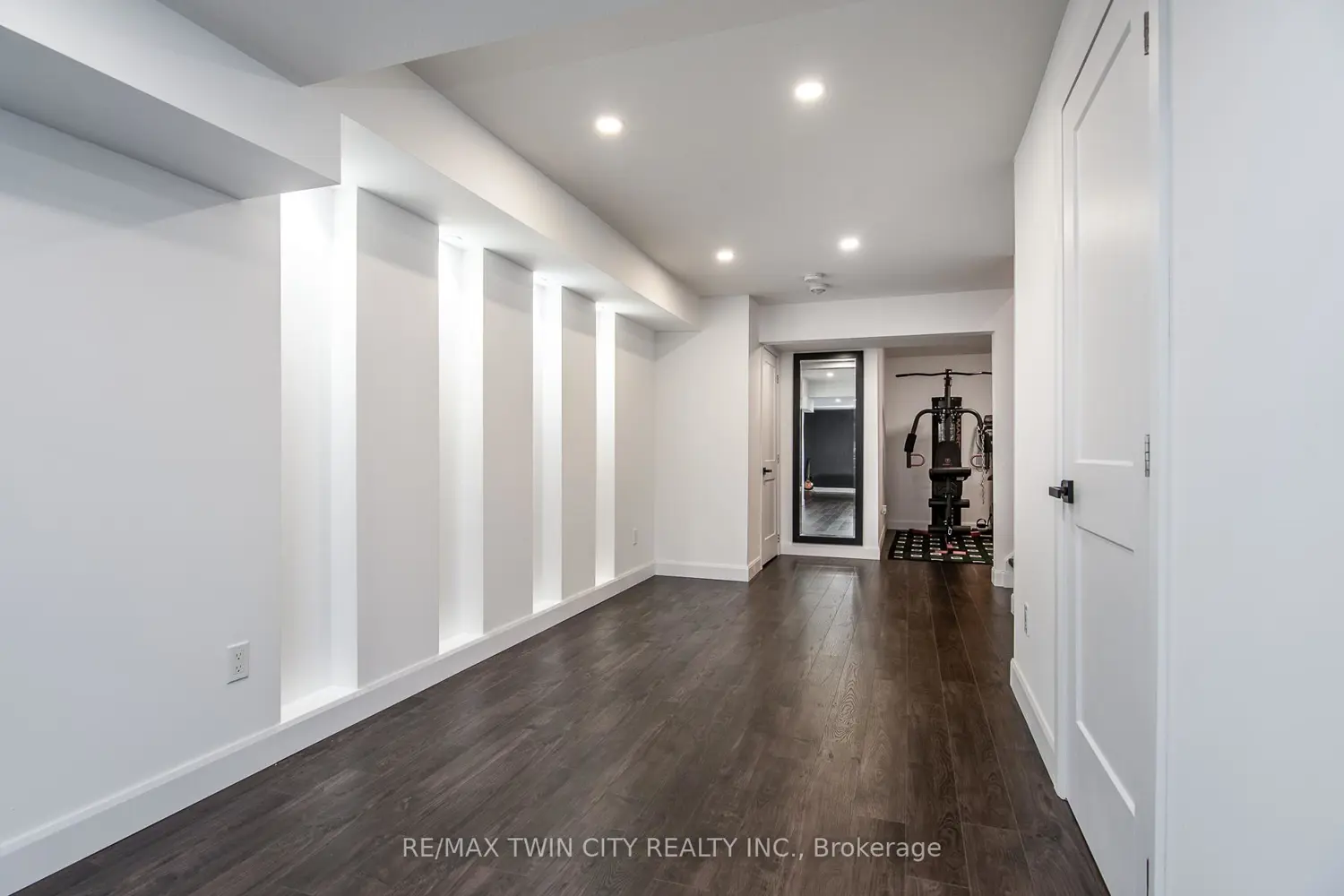 Additional image 20 of 232 Shady Glen Crescent