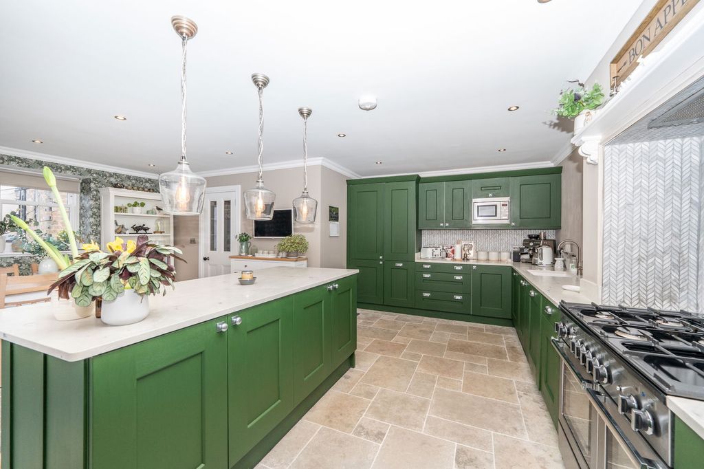 Additional image 3 of 6 bed detached house for saleSwan Road, Kirkcaldy KY1